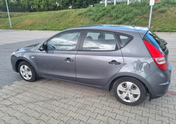 Hyundai I30 cena 14500 przebieg: 148000, rok produkcji 2009 z Łódź małe 92